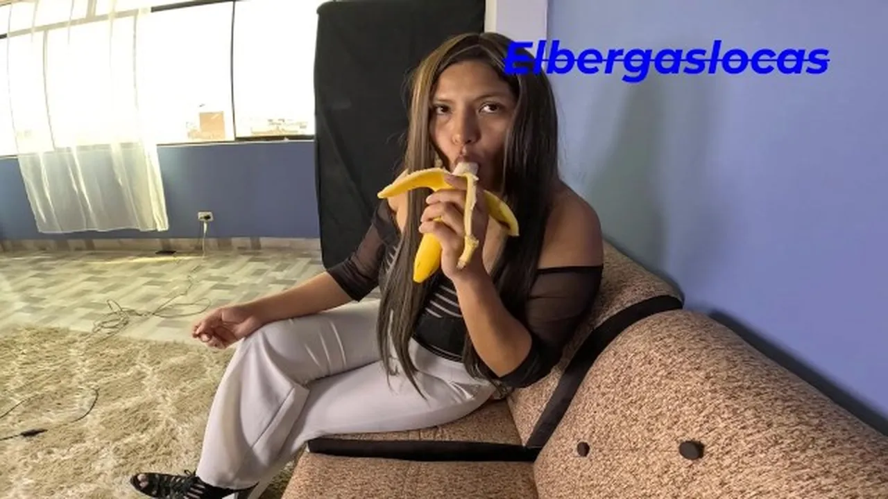 Mi Madrastra Me Enseña Lo Que Es Follar Con Una Milf