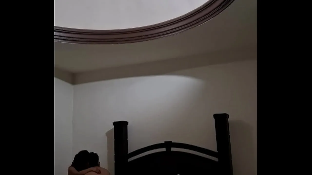Compro Celular En Tienda De Empeño Y Encuentro Video Íntimo De Una Pareja En Rosarito